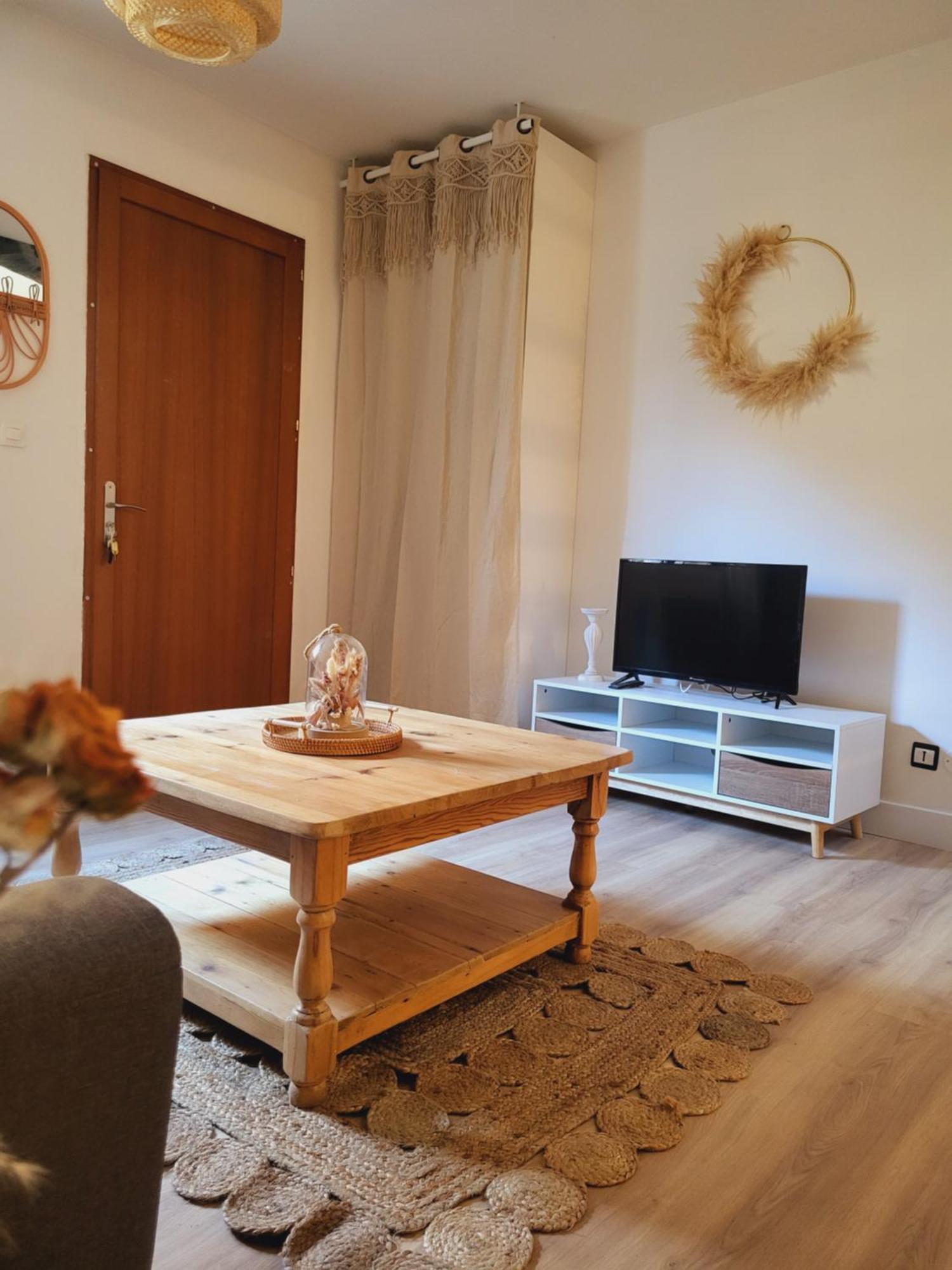 Maison De Village A La Decoration Boheme Jusqu'A 6 Personnes Viviers-les-Montagnes Экстерьер фото